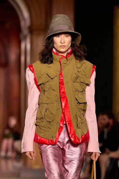 Look 13